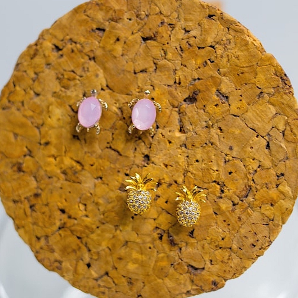 Tropical pineapple stud earring set